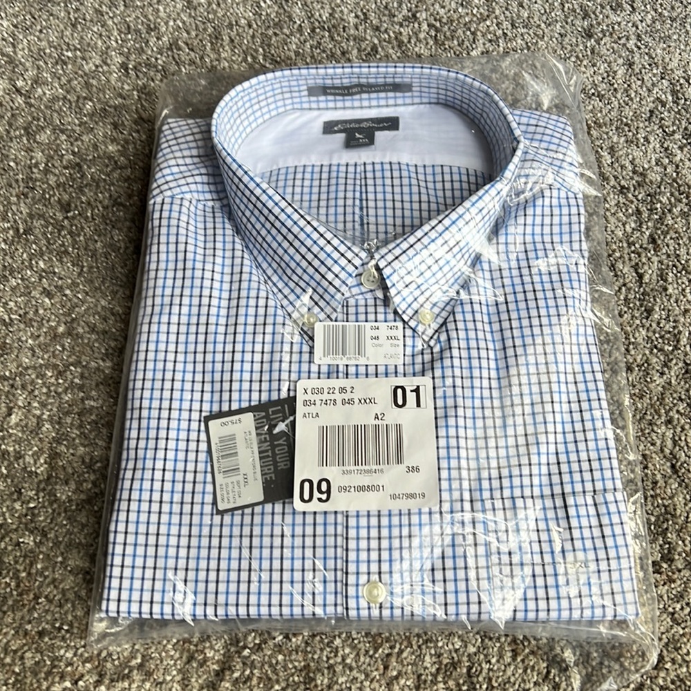 NWT Men’s Wrinkle Free Dress Shirt